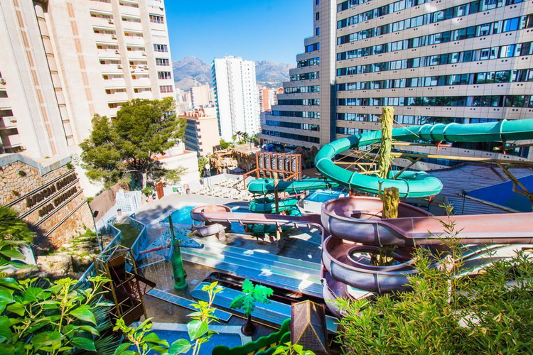 Piscina Magic Aqua™ Rock Gardens Benidorm Piscina Magic Aqua™ Rock Gardens Benidorm